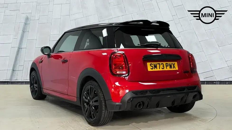 Used Mini Cooper Hatch 134 HP (98 kW) 2023 Red Hatchback