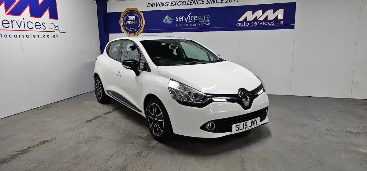 Used Renault Clio Dynamique 2015 White Hatchback