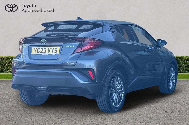 Used Toyota C-HR 122 HP (89 kW) 2023 Decuma grey SUV