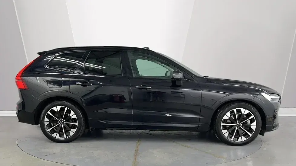 Used Volvo XC60 Ultra 449 HP (330 kW) 2025 Black SUV