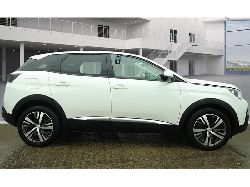 Used Peugeot 3008 Allure 130 HP (95 kW) 2017 White SUV