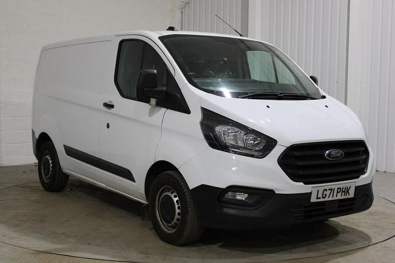 Used Ford Transit Custom 105 HP (77 kW) 2021 White Van