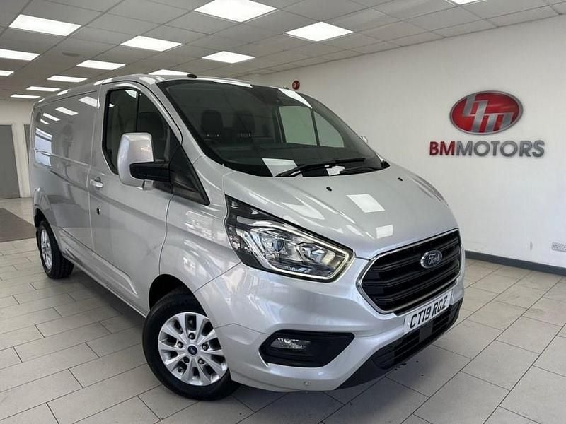 Used Ford Transit Custom Limited 130 HP (95 kW) 2019 Silver Van