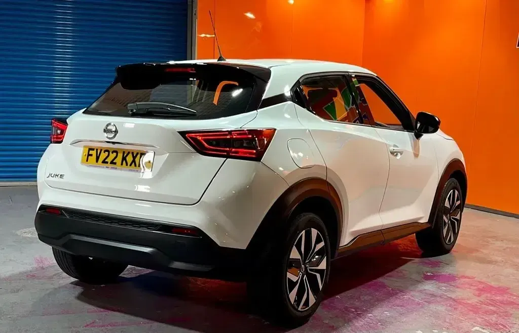 Used Nissan Juke Acenta 114 HP (83 kW) 2022 White SUV