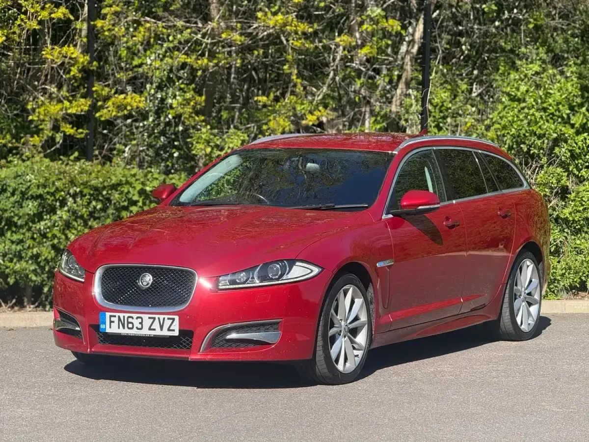 Second-hand Jaguar XF 197 CP (144 kW) 2013 Roșu Break