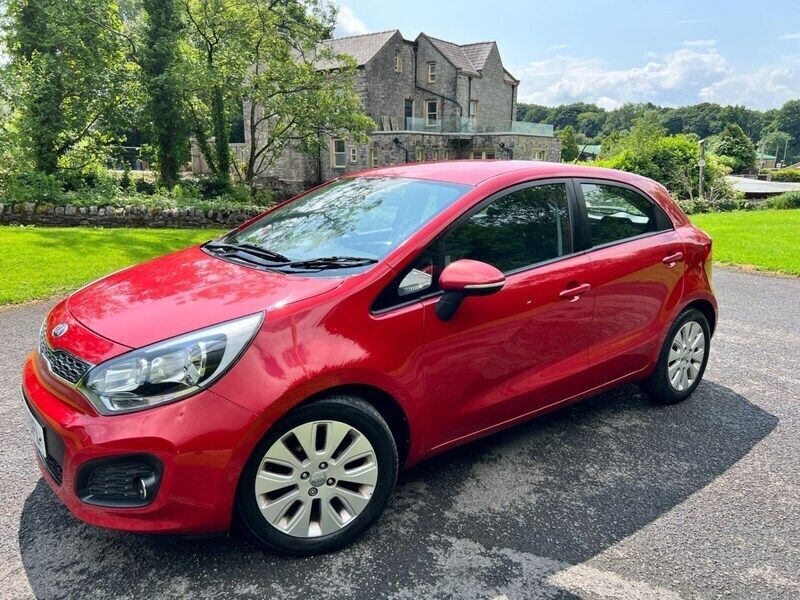 Red Used 2013 Kia Rio 2 Hatchback | £3,295 (Fair price) - Image 1/4