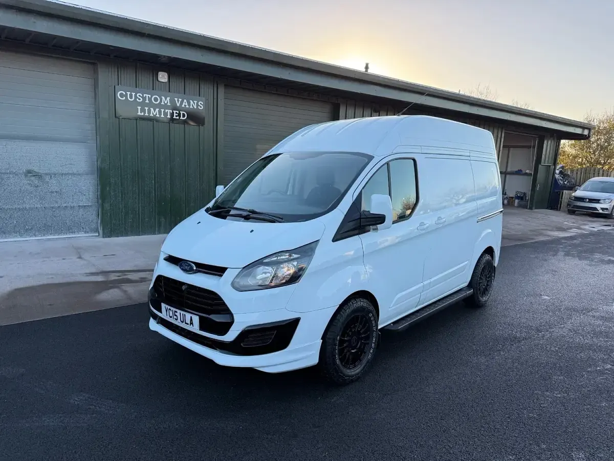 Used Ford Transit Custom 100 HP (73 kW) 2015 White Van