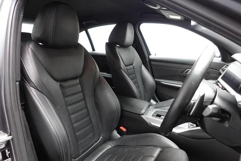 Begagnad BMW 330e M Sport 2021 Grå Sedan