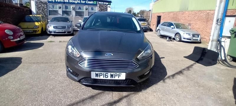 Used Ford Focus Titanium 2016 Grey Hatchback