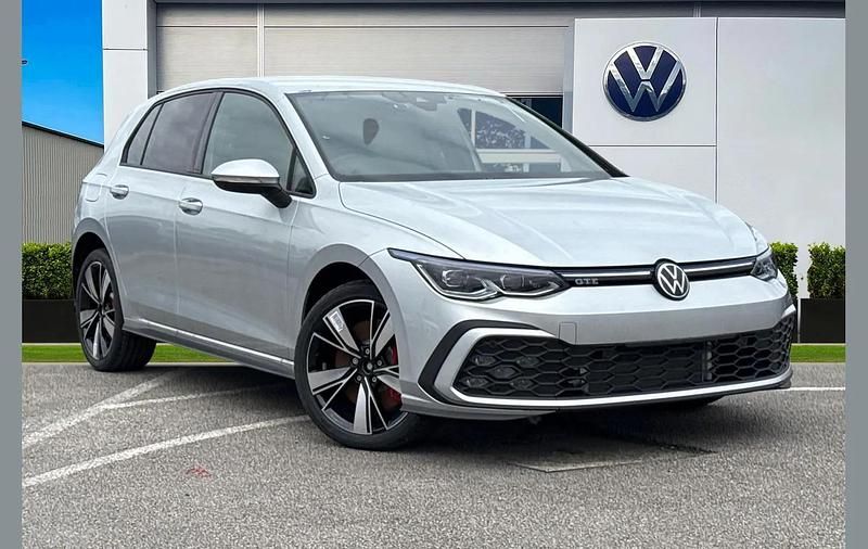Silver New 2025 VW Golf VIII GTE Hatchback | £30,480 (Good price) - Image 1/4
