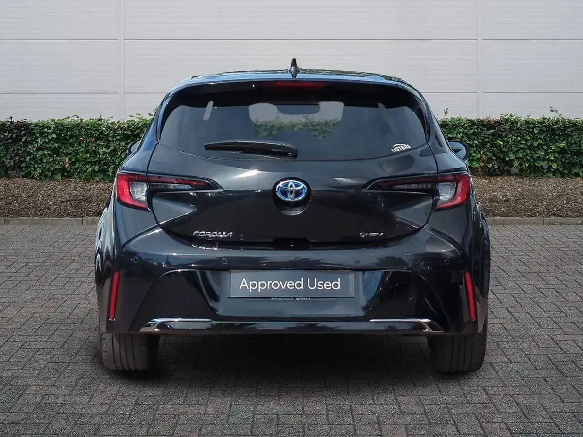 Used Toyota Corolla 140 HP (102 kW) 2025 Black Hatchback