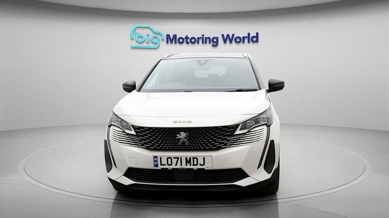 Used Peugeot 5008 GT 131 HP (96 kW) 2022 White SUV