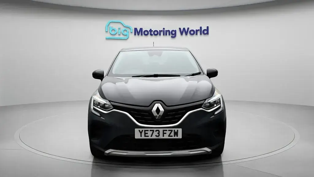 Begagnad Renault Captur Evolution 145 HK (106 kW) 2023 Blå SUV