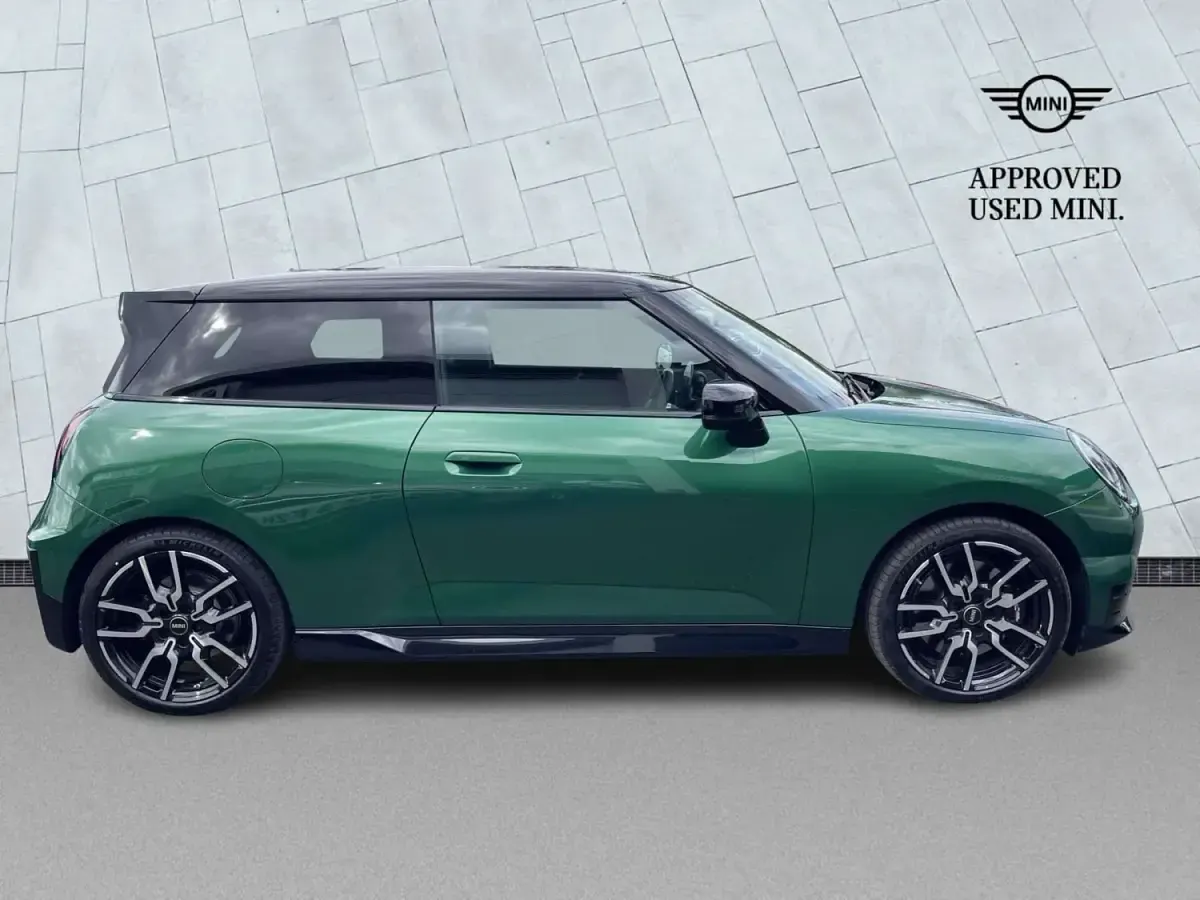 Ny Mini Cooper Sport 135 kW (184 HK) 2026 Grön Halvkombi