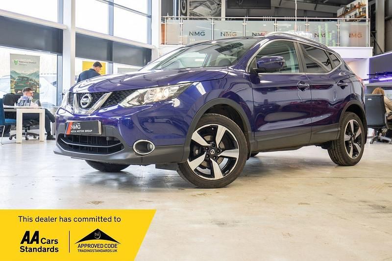 Used Nissan Qashqai N-Connecta 115 HP (84 kW) 2017 Blue SUV