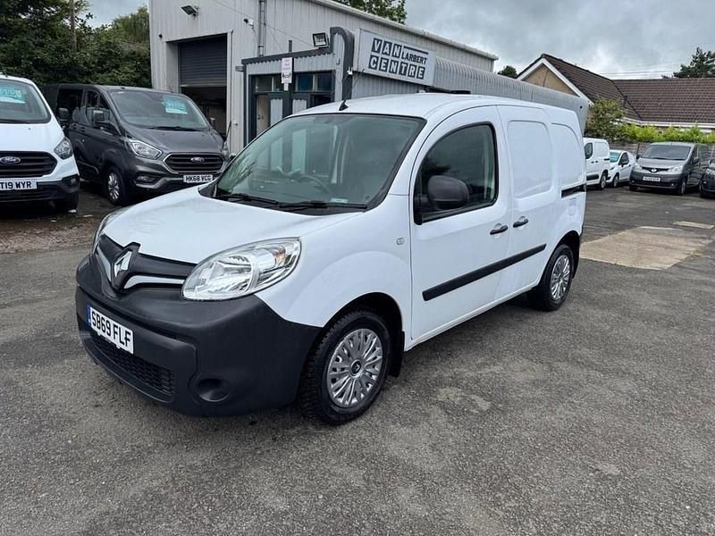 White Used 2020 Renault Kangoo Business MPV | £8,995 (Good price) - Image 1/4