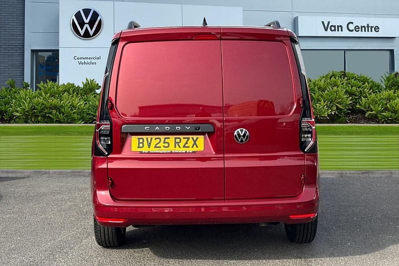 Used VW Caddy Pro 102 HP (75 kW) 2025 Red MPV