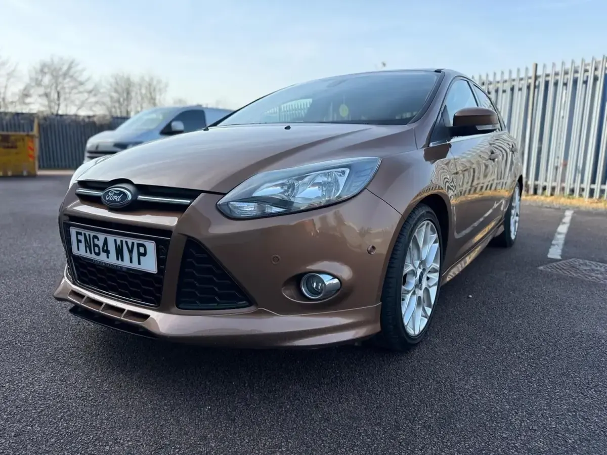 Used Ford Focus Zetec 2014 Brown Hatchback