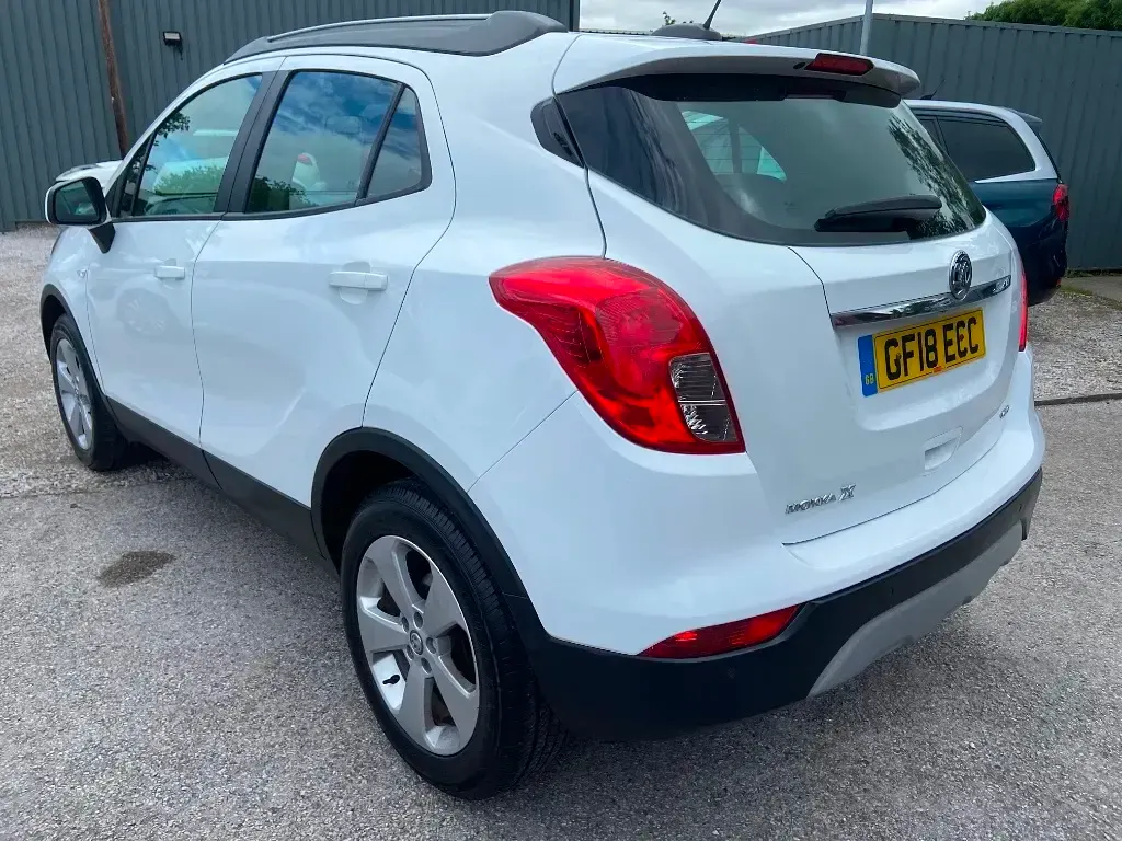 Used Vauxhall Mokka X Active 136 HP (100 kW) 2018 White SUV