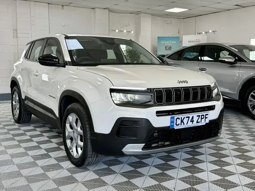 Used Jeep Avenger Altitude 100 HP (73 kW) 2024 White SUV