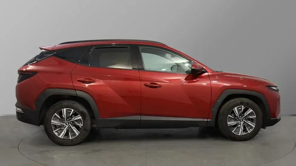 Used Hyundai Tucson SE 150 HP (110 kW) 2023 Sunset red SUV