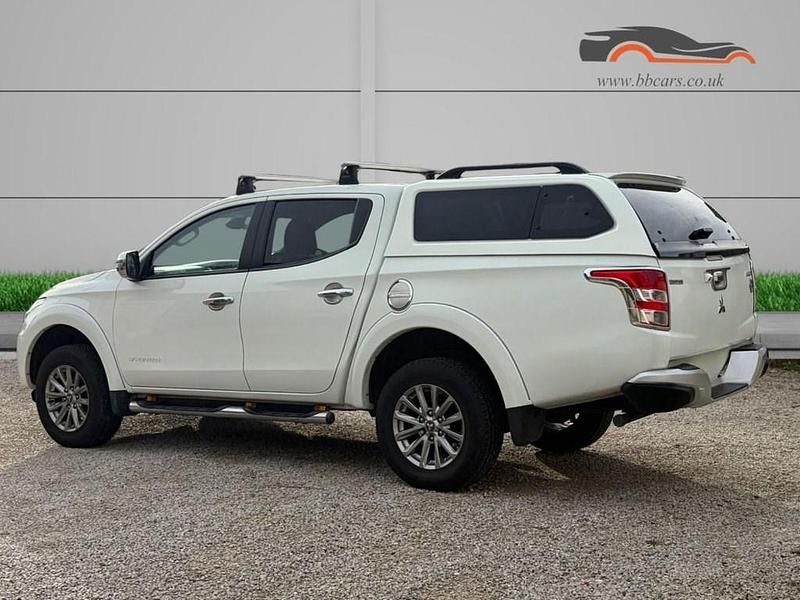 Used Mitsubishi L200 2016 White Pickup