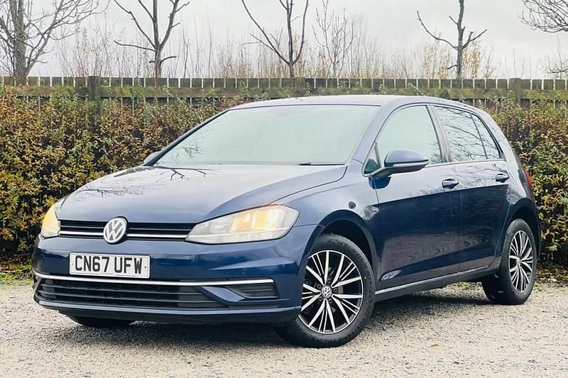Blue Used 2017 VW Golf VII SE Hatchback | £6,995 (Good price) - Image 1/1
