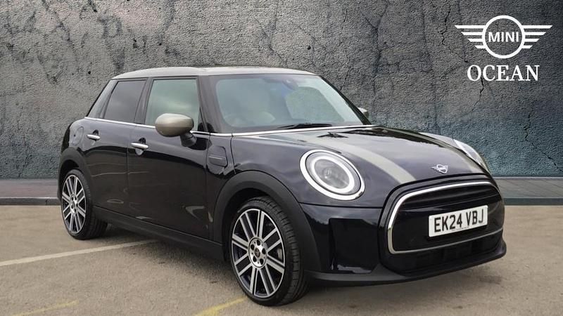 Black Used 2024 Mini Cooper Exclusive Hatchback | £22,450 (Fair price) - Image 1/4
