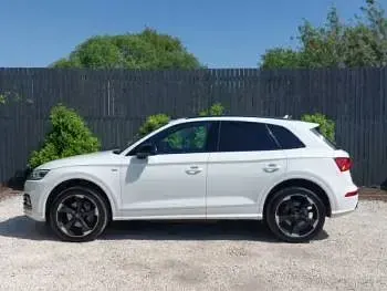 Used Audi Q5 Black Edition 190 HP (139 kW) 2020 White SUV