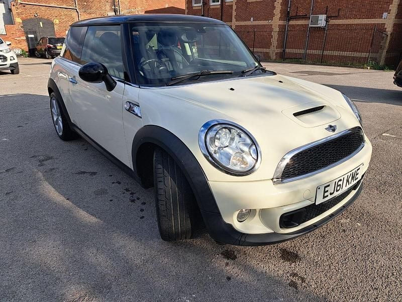 White Used 2011 Mini Cooper SD Hatch Hatchback | £2,995 (Fair price) - Image 1/4