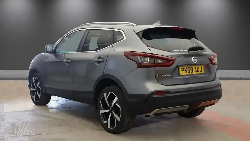 Used Nissan Qashqai S 140 HP (102 kW) 2020 Grey SUV