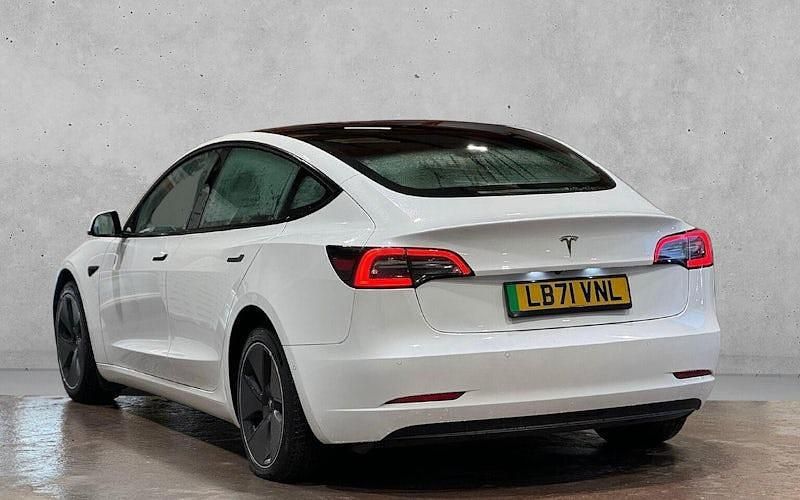 Used Tesla Model 3 Standard Range 366 kW (498 HP) 2021 White Sedan