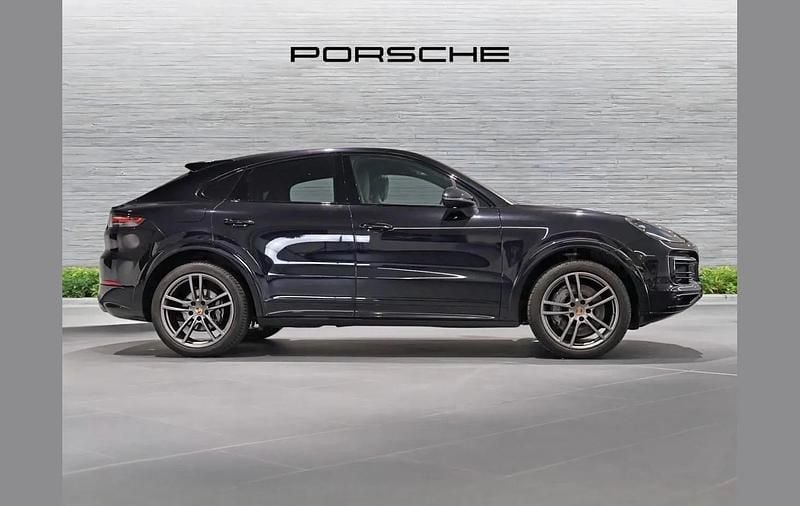Used Porsche Cayenne S 434 HP (319 kW) 2021 Black SUV