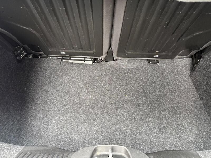 Image 3/4
