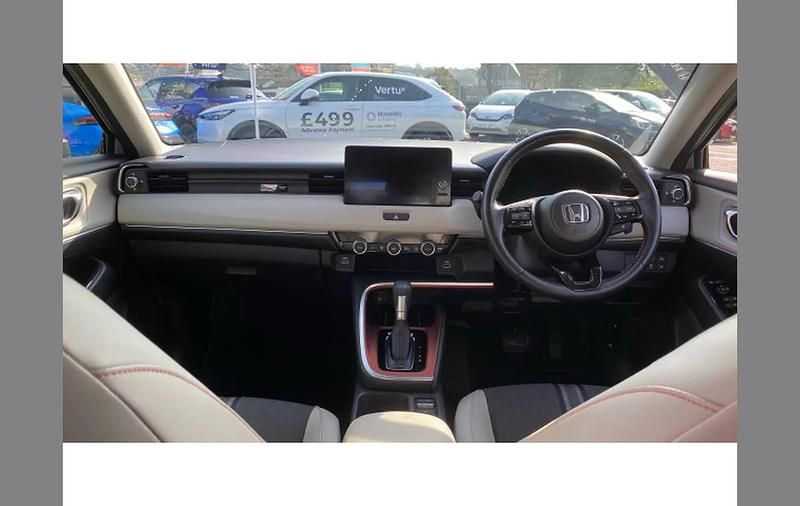 Used Honda HR-V Advance 131 HP (96 kW) 2023 White SUV