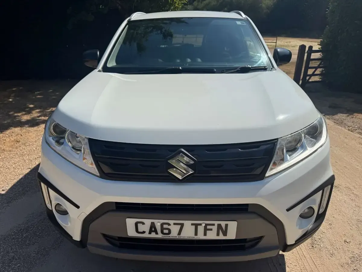 Used Suzuki Vitara SZ-T 120 HP (88 kW) 2018 White SUV