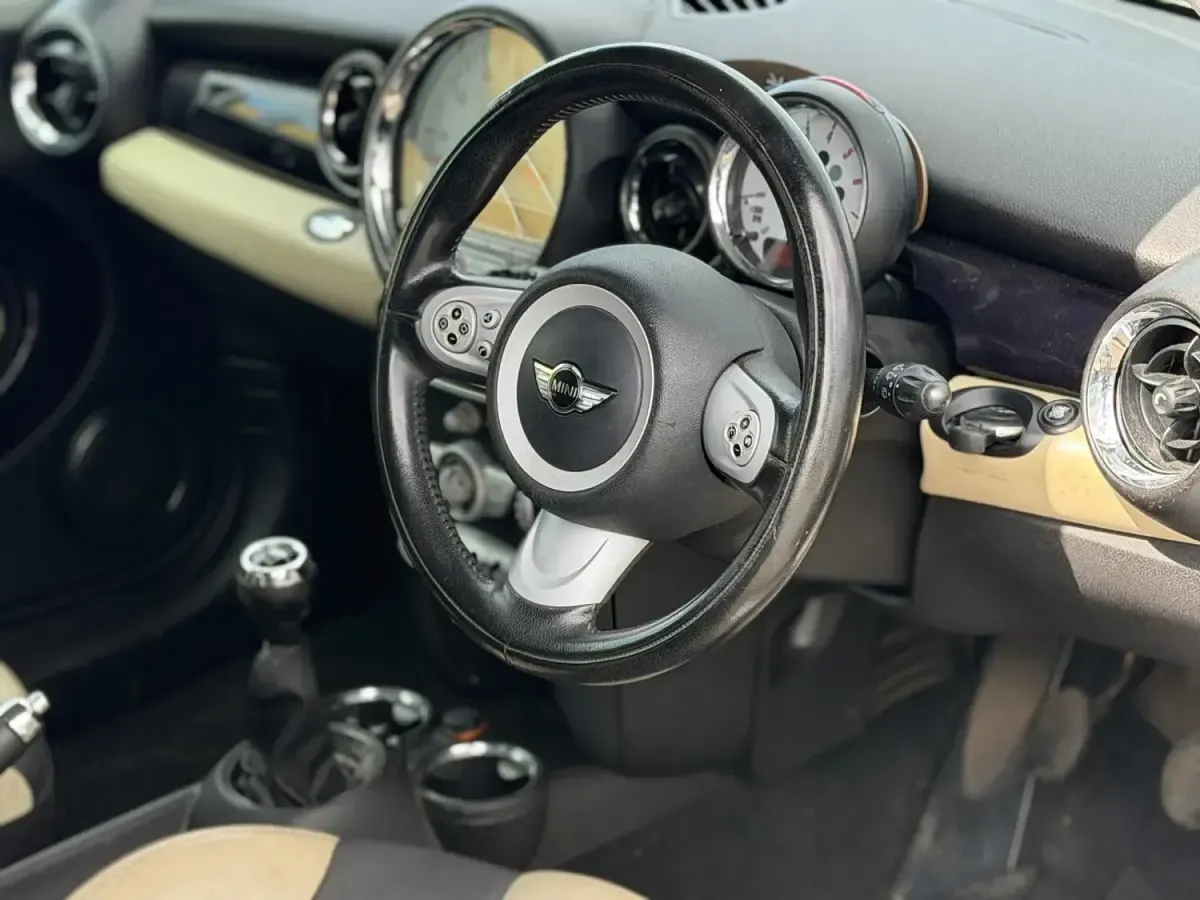 Used Mini Cooper D Hatch 2007 White Hatchback