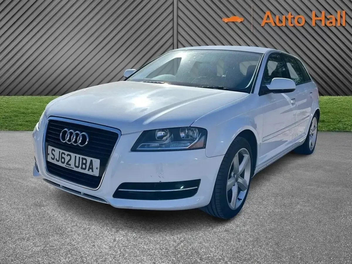 Used Audi A3 102 HP (75 kW) 2012 White Hatchback