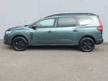 Second-hand Dacia Jogger Extreme 140 CP (102 kW) 2025 Verde Monovolum
