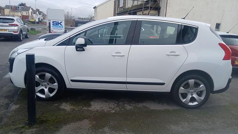 Used Peugeot 3008 Active 2013 White Estate