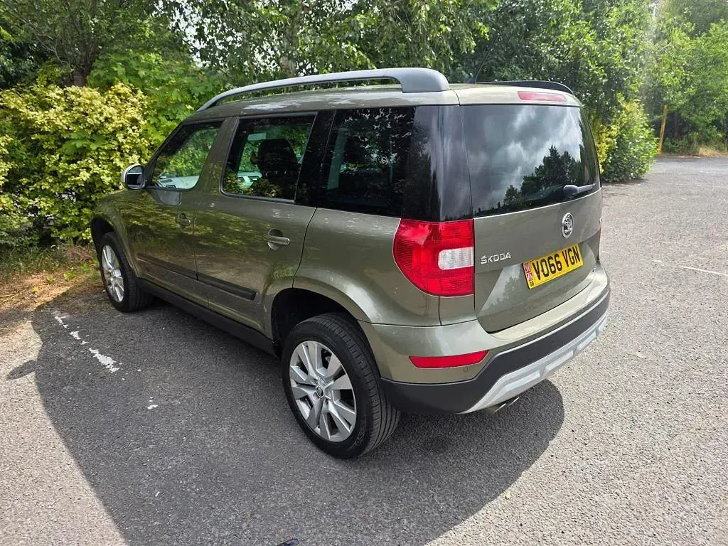 Used Skoda Yeti SE L 150 HP (110 kW) 2016 Green SUV