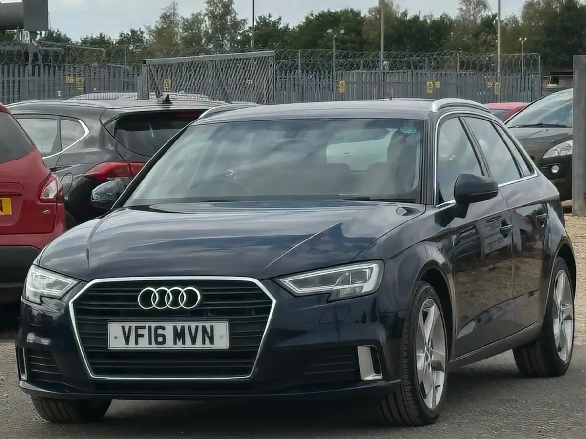 Used Audi A3 Sportback Sport 110 HP (80 kW) 2016 Blue Hatchback