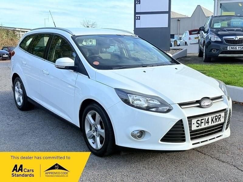 White Used 2014 Ford Focus Zetec Estate | £3,995 (Fair price) - Image 1/4