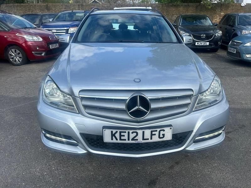 Begagnad Mercedes C220 Executive 2012 Silver Kombi