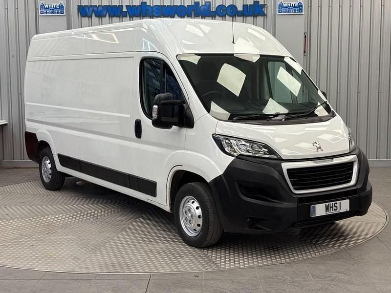 White Used 2020 Peugeot Boxer Van | £7,995 (Good price) - Image 1/4