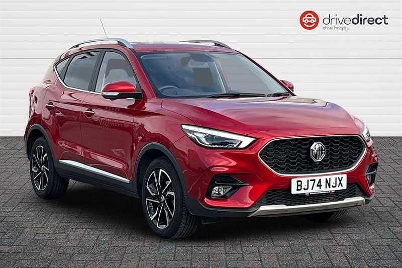 Tri coat dynamic red Used 2024 MG ZS Exclusive Sedan | £16,500 (Fair price) - Image 1/4