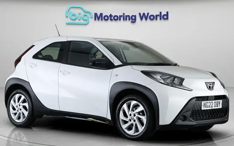 Usado Toyota Aygo X PURE 72 CV (52 kW) 2025 SUV