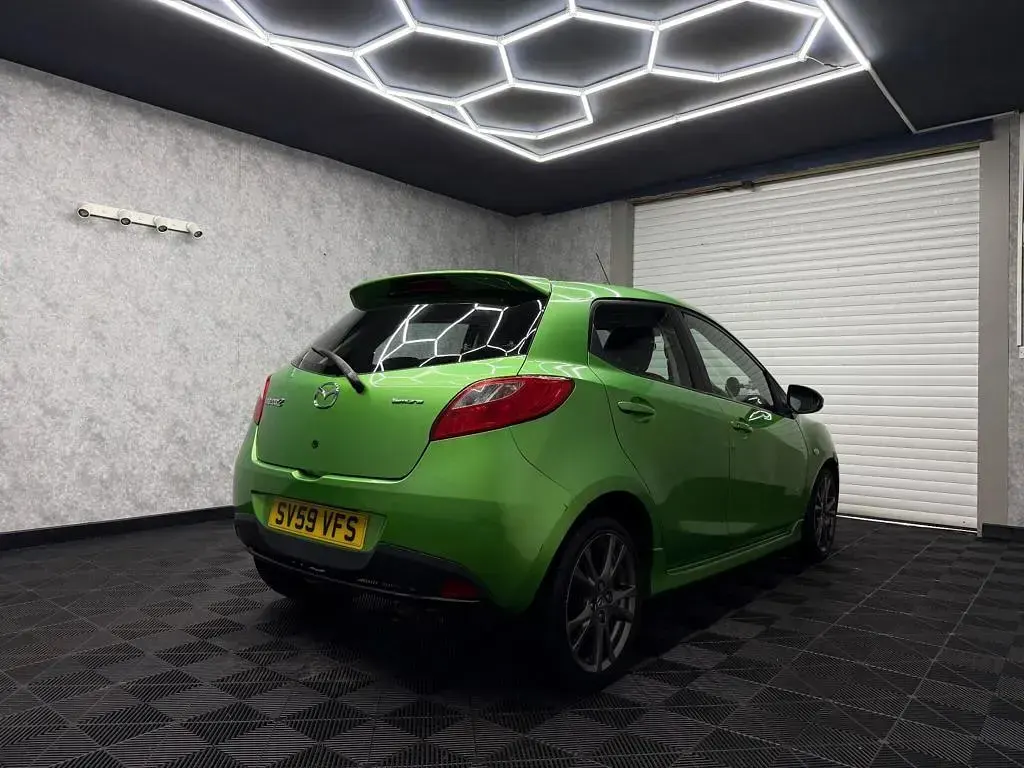 Used Mazda 2 86 HP (63 kW) 2009 Green Hatchback