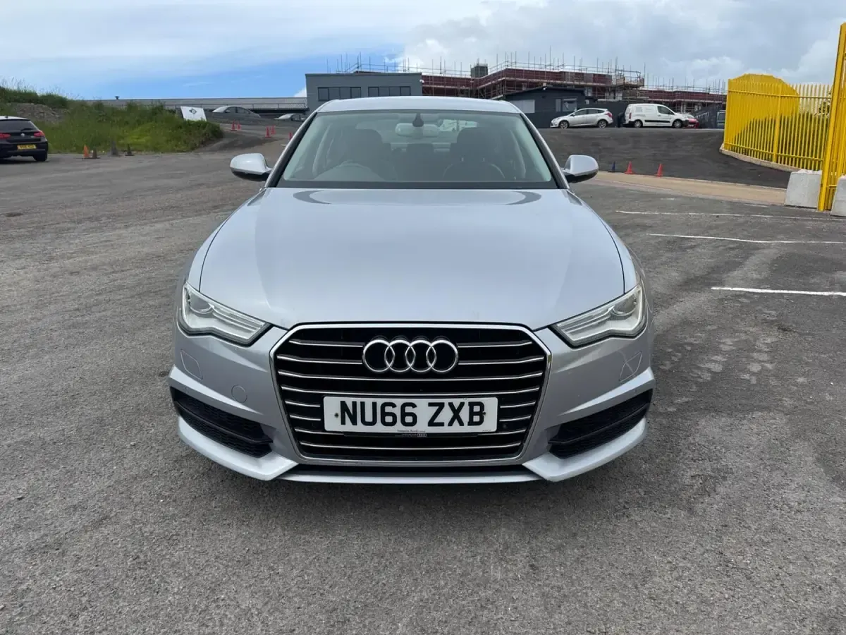 Used Audi A6 Comfort 190 HP (139 kW) 2016 Silver Sedan