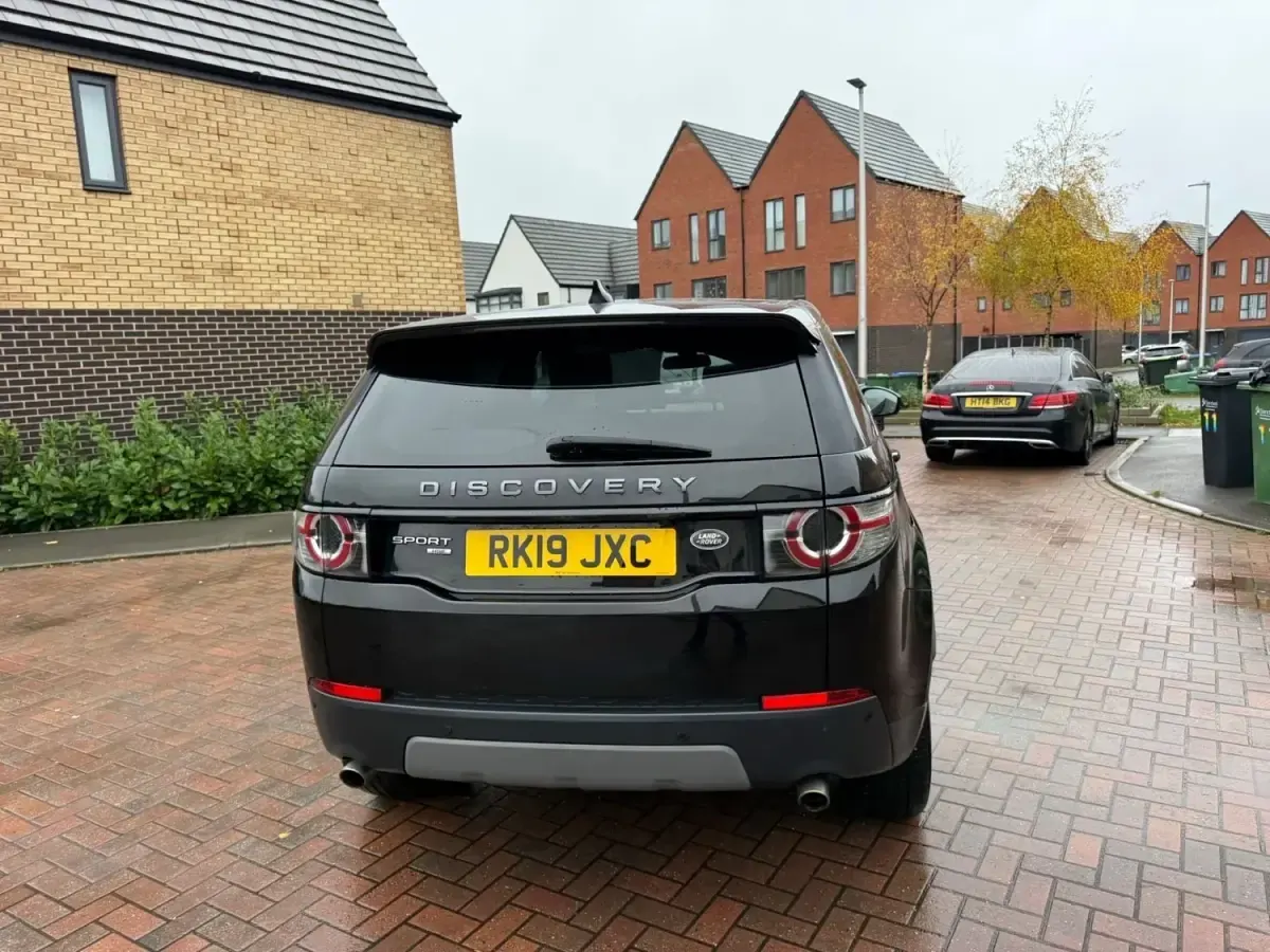 Second-hand Land Rover Discovery Sport Landmark 2019 Negru SUV